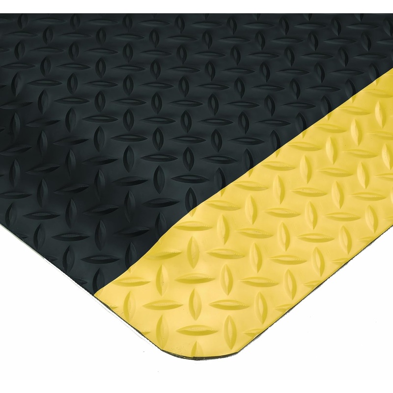 Wearwell Diamond-Plate SpongeCote UltraSoft Mat, 3′ Width x 10′ Length x 15/16Thickness, Black/Yellow