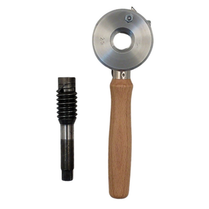 FAMAG Hand Tools | 1895 Wood Thread Cutting in Timber for 22mm Diameter