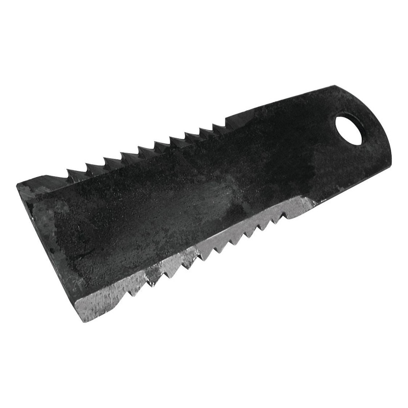 Straw Chopper Blade – Serrated, 173 x 50 x 4mm (Hole : 18.5mm) To fit as: 28.274.025.000 | Sparex Part No.S.77846