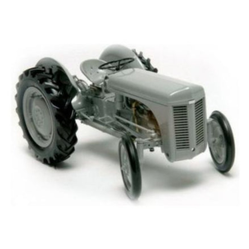 Massey Ferguson Ferguson TE20  1:16 Scale Collectors Model | X993040269000