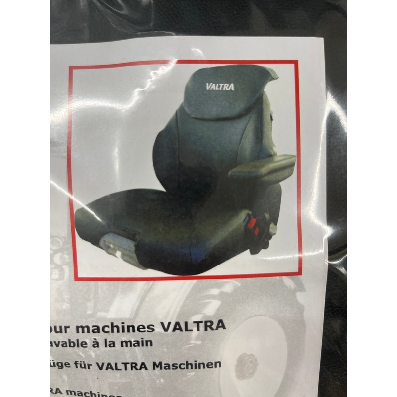 Valtra – Leatherette Seat Cover – VAL4245S